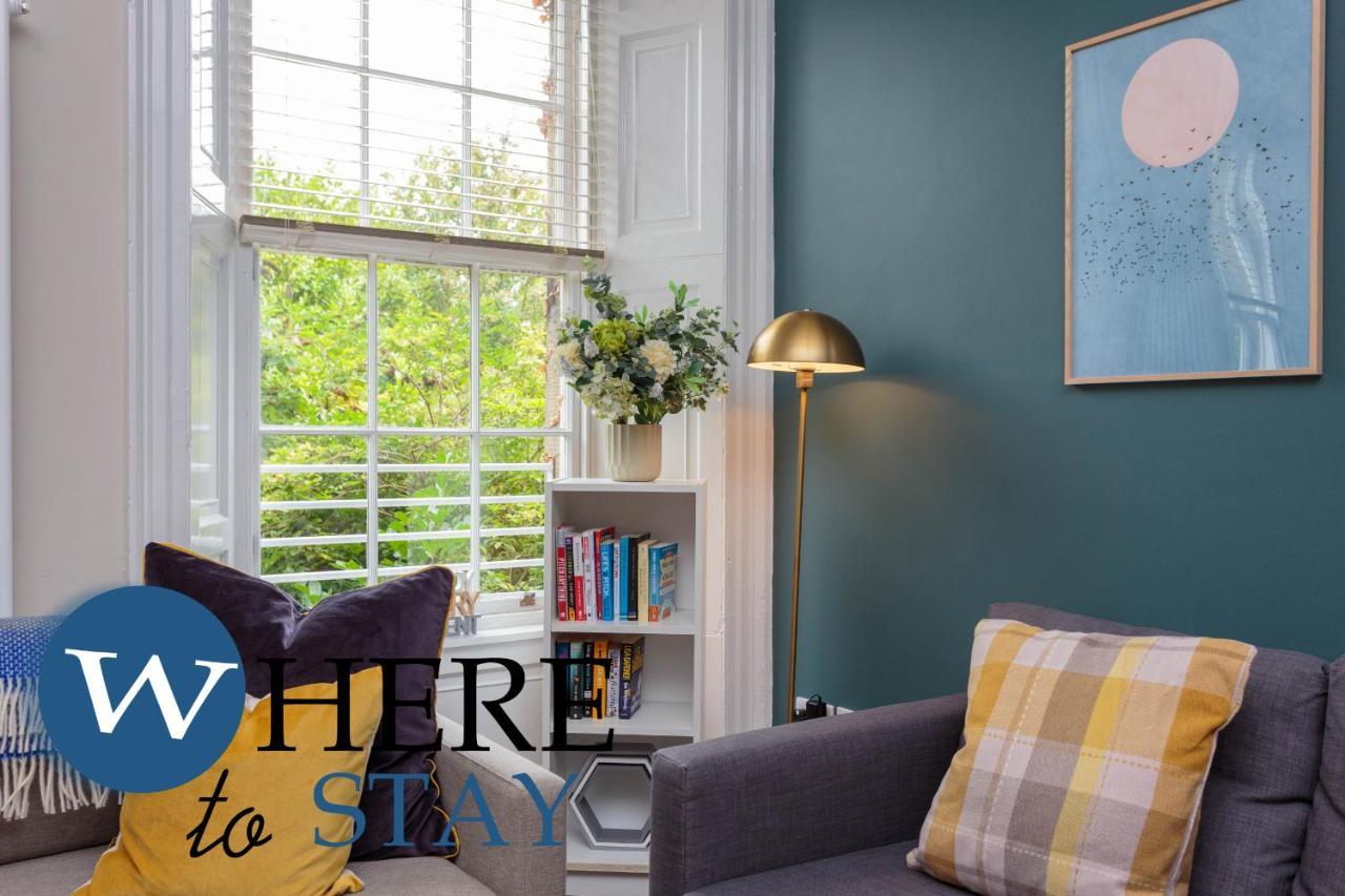 Stylish 2Bed Apartment Underneath Edinburgh Castle Exterior foto